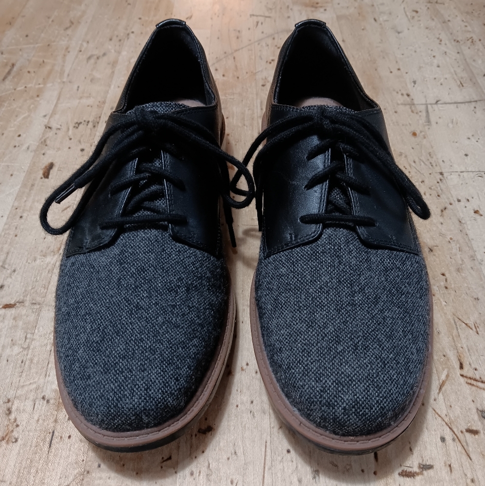 Clarks Black and Gray Women's Flats